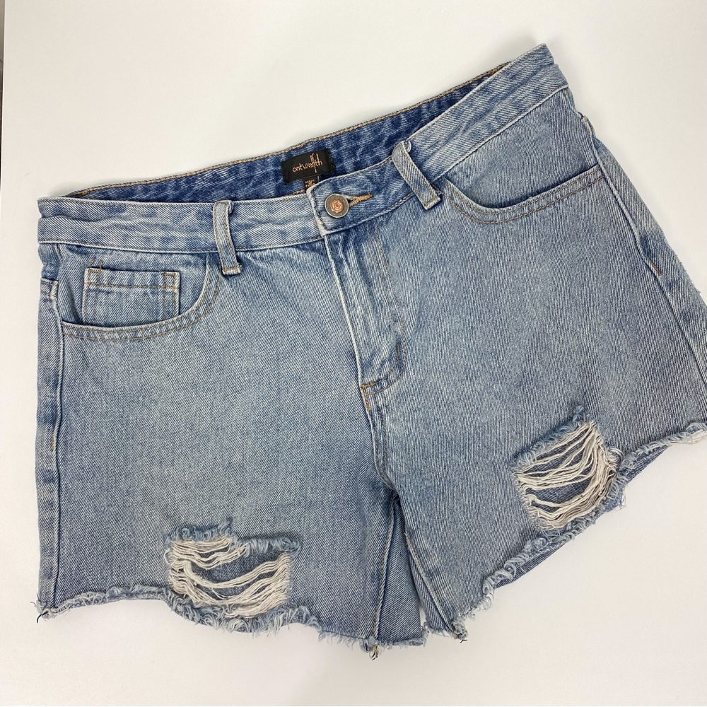 OnTwelfth Jean Shorts Destroyed Light Blue Size 25